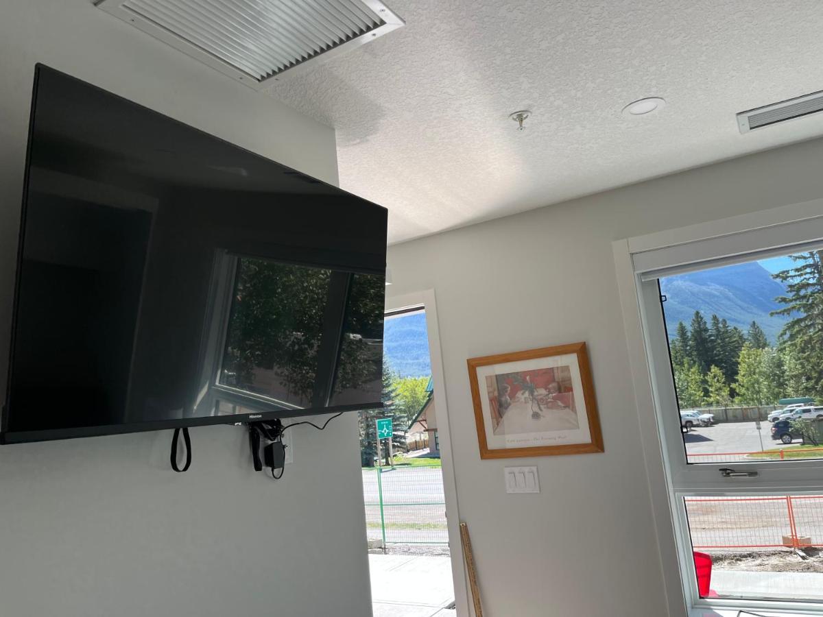 Mountain View Studio In Town Canmore Esterno foto