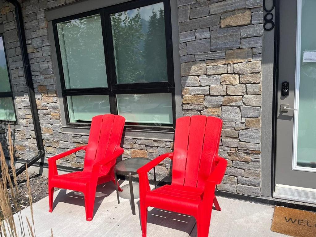 Mountain View Studio In Town Canmore Esterno foto